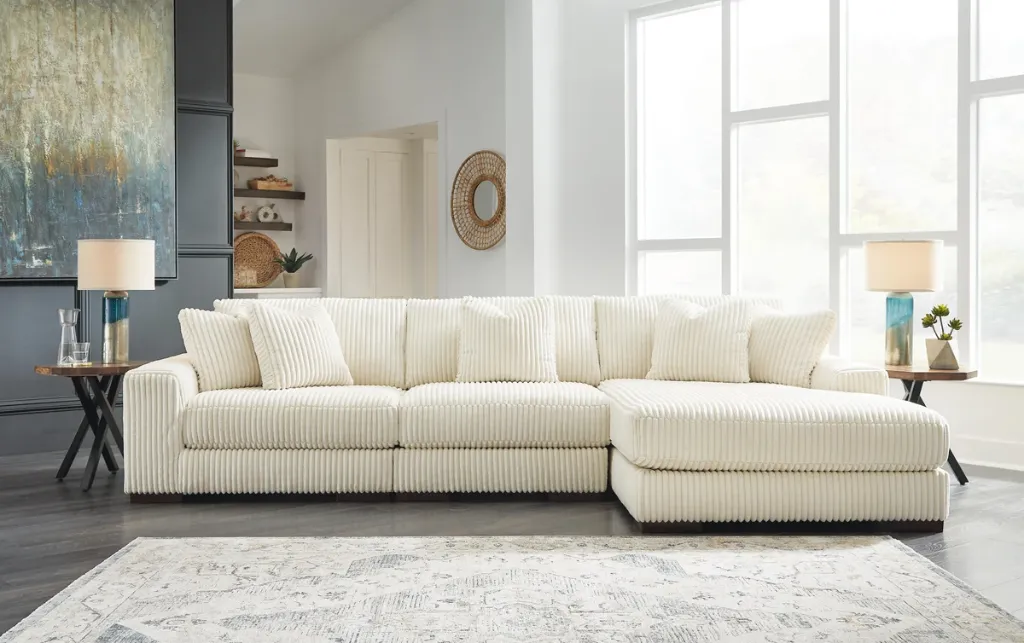 Lindyn 3-Piece Modular Sofa with Chaise.webp