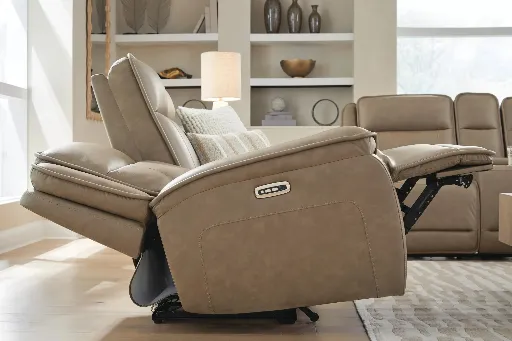 Malcesine Dual Power Leather Reclining Sofa 4