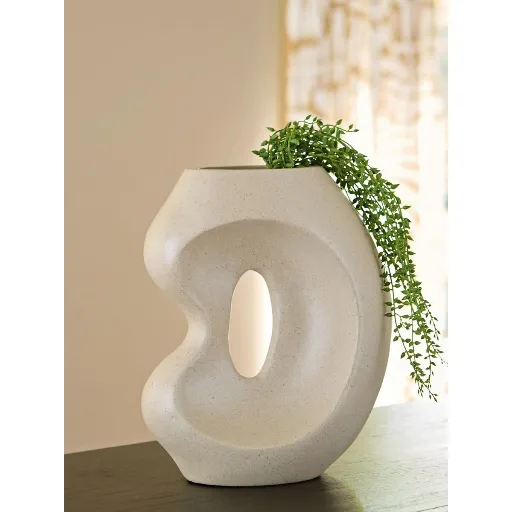 Kagbeni Vase 3