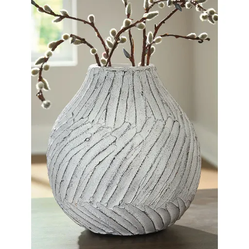 Phulchoki Vase 2