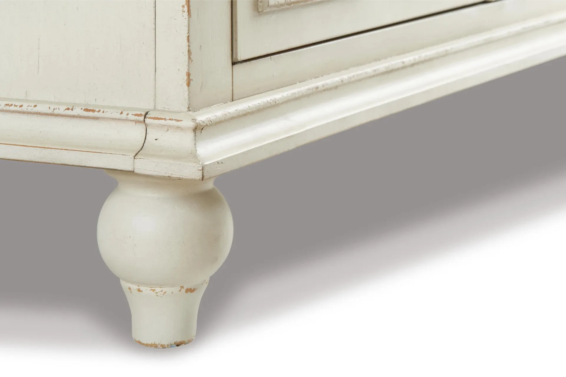 Roranville Antique White 4-Door Accent Cabinet 7