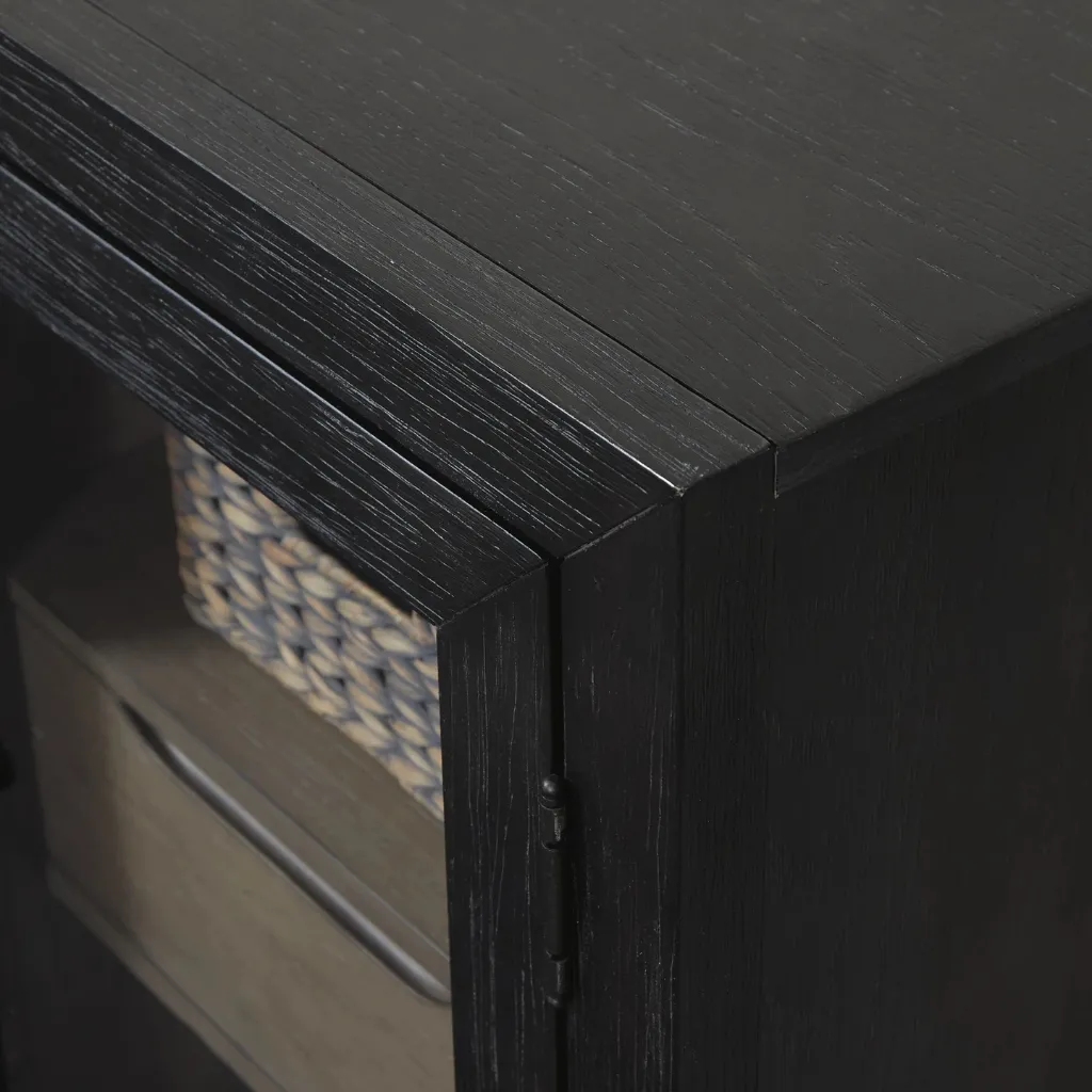 A4000508-DETAIL.webp
