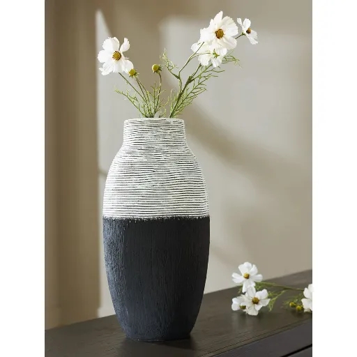 Khokana Vase 3