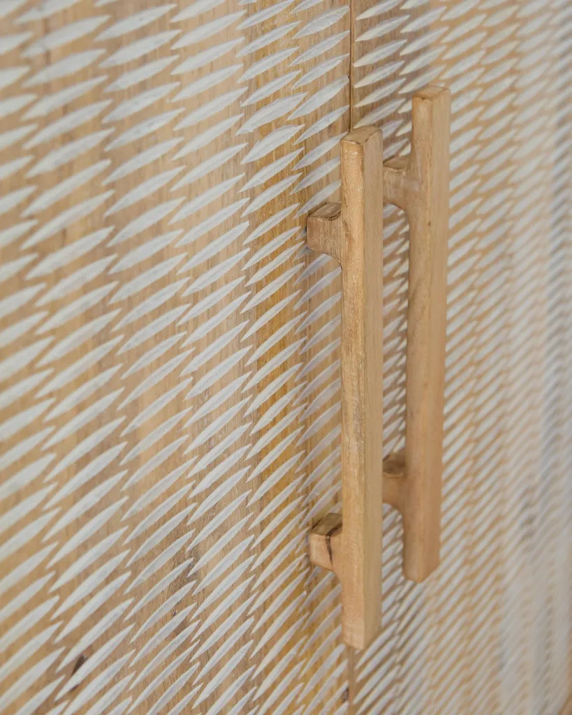 A4000696-HANDLE-DETAIL.webp