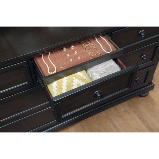 Begonia Dresser 3