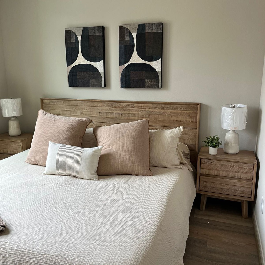 Gia Bed (Light Driftwood)