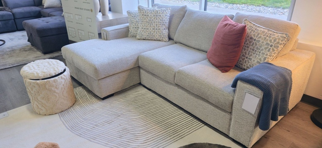 Manaslu Rideau 2 Piece Sectional - left-hand facing view 2