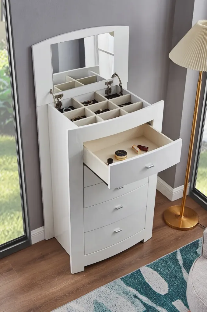 Barcelona Chest